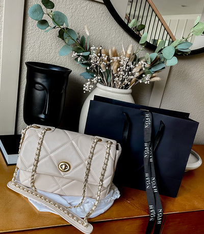 3 of the most fabulous handbag shapes